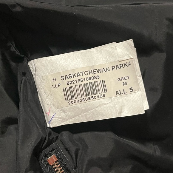 MOOSE KNUCKLES- ORIGINAL SASKATCHEWAN PARKA FUR - Picture 12 of 12